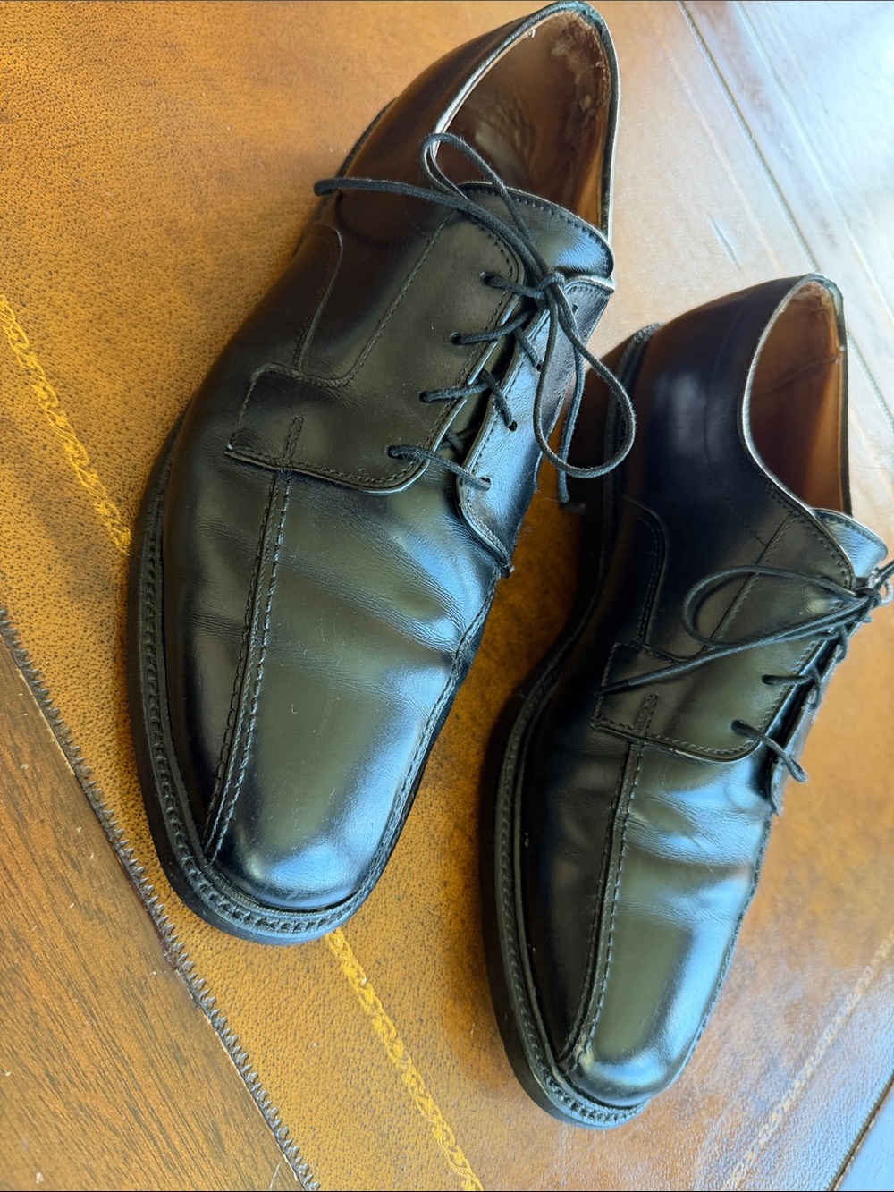 Allen Edmonds Black Split-Toe Lace-Up Shoes - Picture 2 of 9